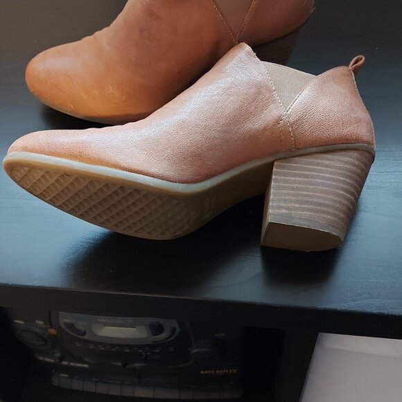 Ladies Aerosoles brown leather shoes - Picture 2 of 3